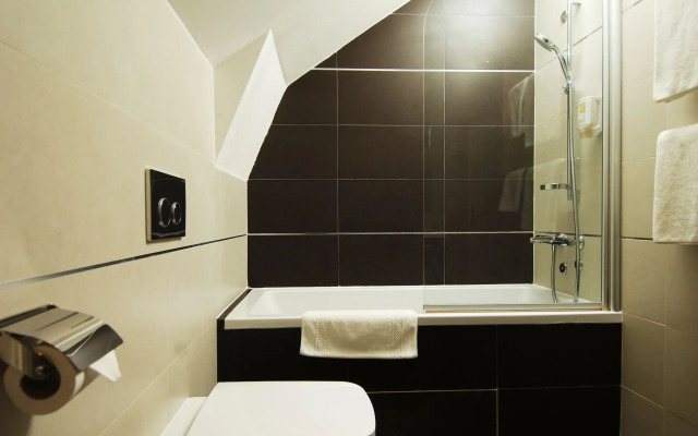 Celenga Apartments with free offsite parking