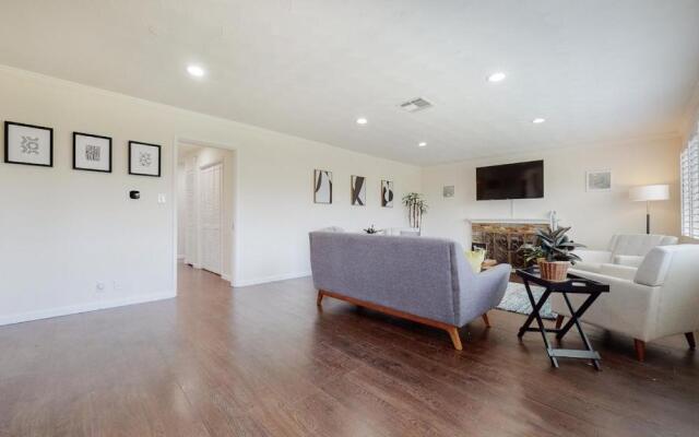 PRIVATE 4BR Near LAX & Beaches Playa Vista