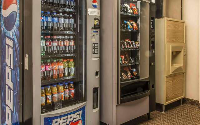 Howard Johnson by Wyndham Thunder Bay