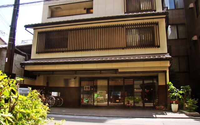 Hotel Guest House Sanjyotakakura Hibiki