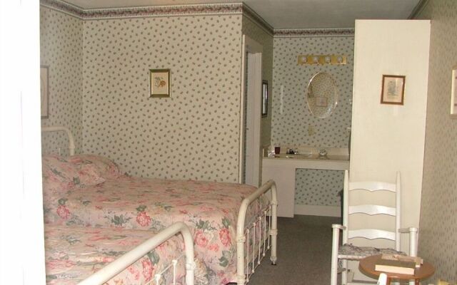 Thee Hubbell House
