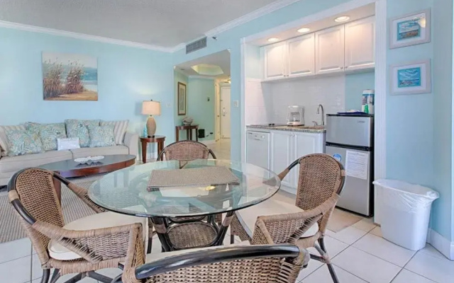 Surfside Resort 0L7
