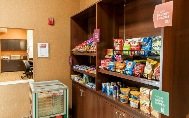 Spark by Hilton Houston Hobby Airport
