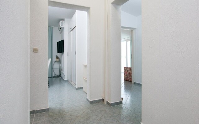 Awesome Home in Stinjan With Wifi and 1 Bedrooms