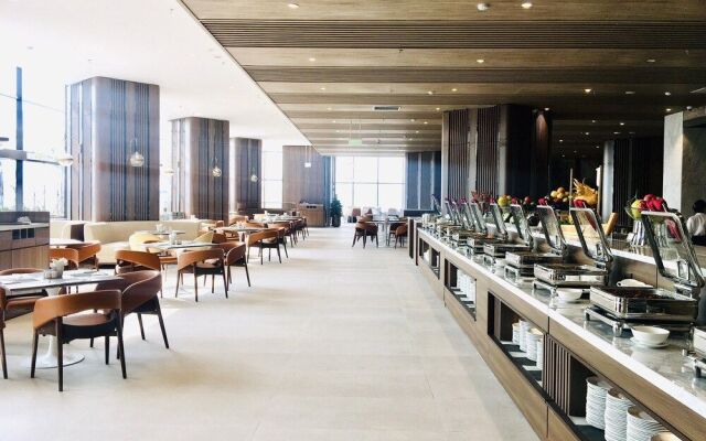 Muong Thanh Luxury Ha Long Centre Hotel