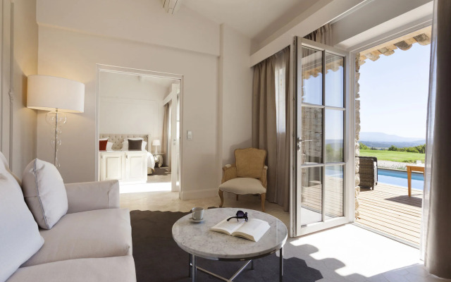 Mas des Herbes Blanches Hotel & Spa - Relais & Châteaux