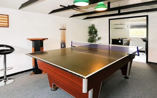 10 Person Holiday Home in Hadsund-by Traum