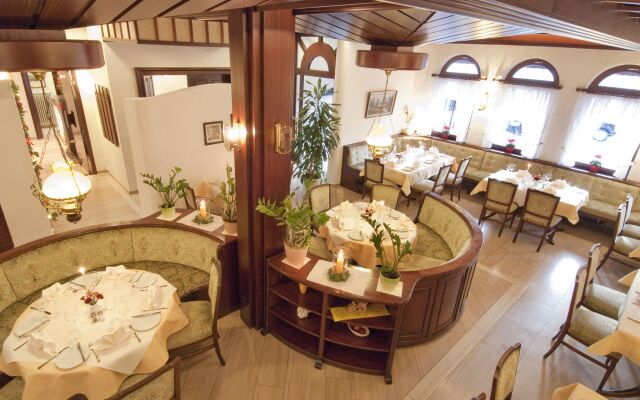 Hotel & Restaurant Goldener Pflug