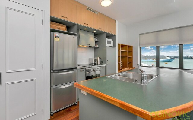 QV Waterfront City Centre Apartment -557
