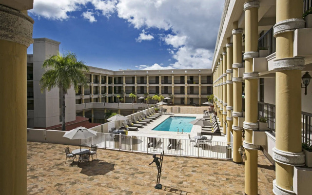Windward Passage Hotel