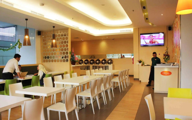 Zest Jemursari by Swiss-Belhotel International
