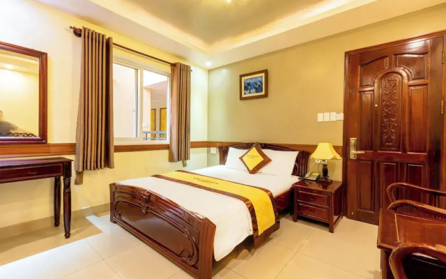 Hung Thanh Airport Hotel