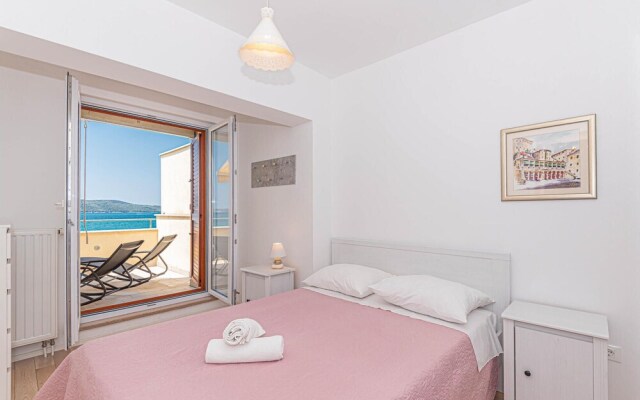 Beautiful Apartment in Brodarica With Wifi and 1 Bedrooms