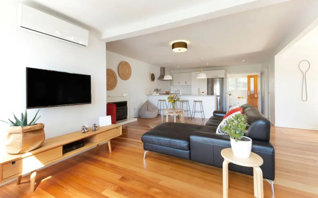 Eight on Church Waiheke Accommodation