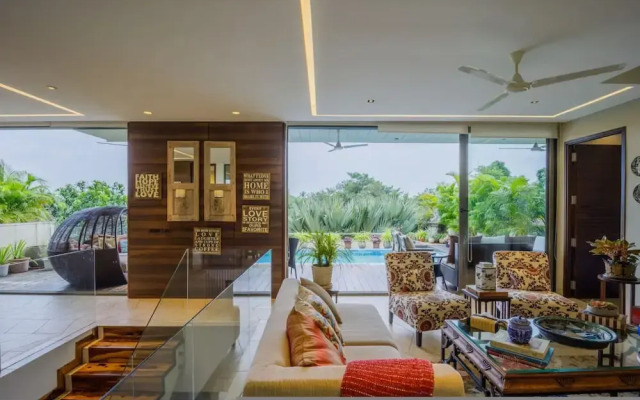Elara by Hireavilla - 4BR w Infinity Pool Parra