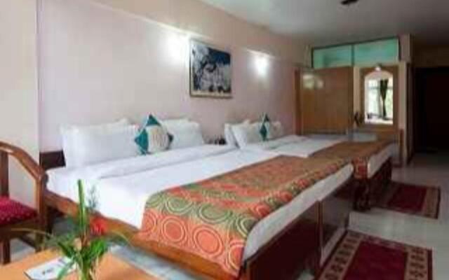 Seasons Hotel