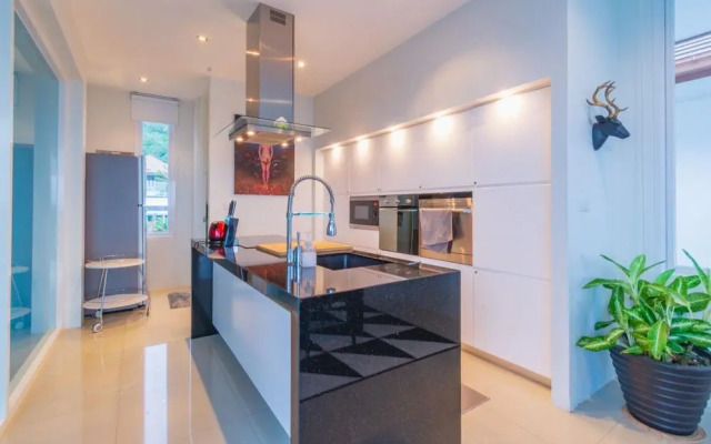 Luxury 3 Bedroom Villa, Sea View (PM-A5)