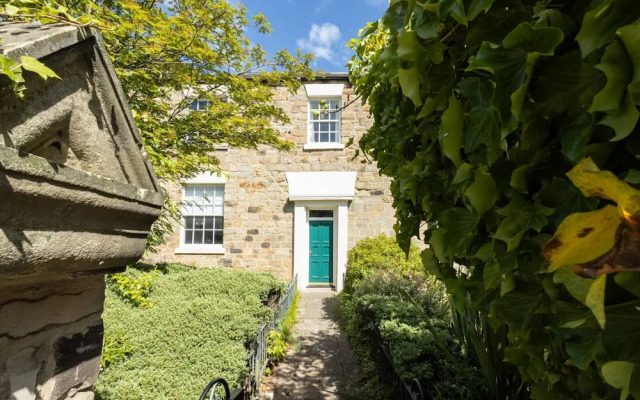 Host Stay St Margaret s Mews