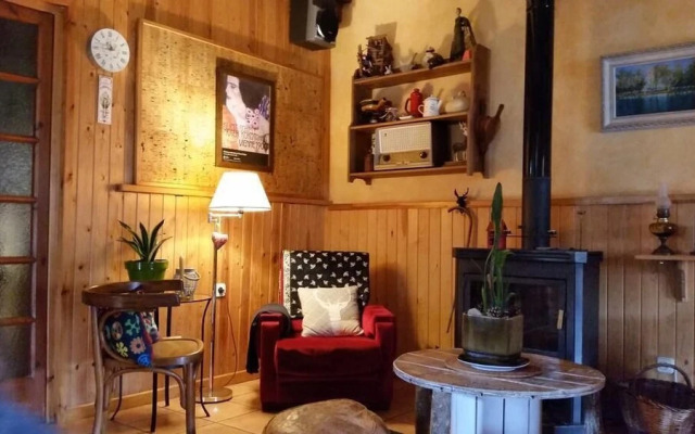 Hostal Xalet Refugi Pere Carné - Hostel