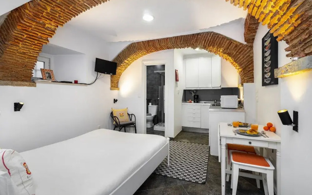 Cozy Alfama Haven: Perfect For Exploring Lisbon