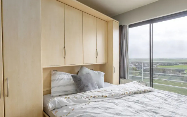 Apartment on the 8th Floor With Terrace