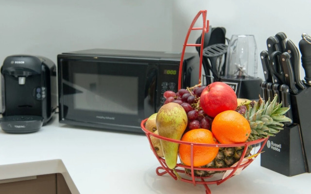 Select Serviced Accommodation - Summit House