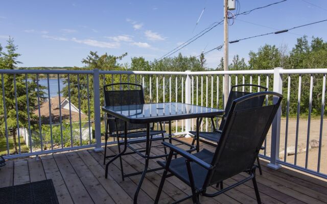 Luxury Loft Cottage In Manitou Beach