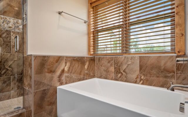 Tavia 5 Bedroom Home