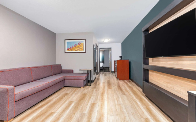 La Quinta Inn & Suites by Wyndham Woodway - Waco South