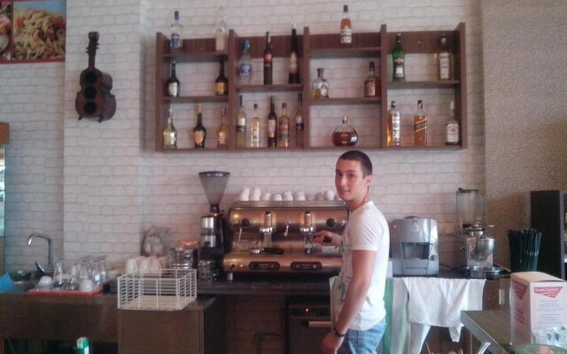 La Piazza Primorsko Rooms & Apartments