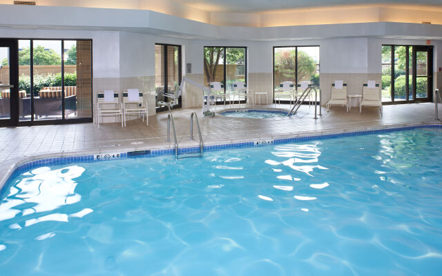 Courtyard by Marriott Kansas City Overland Park/Convention Center