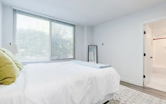 Arlington Modern Comfort Meets City Life