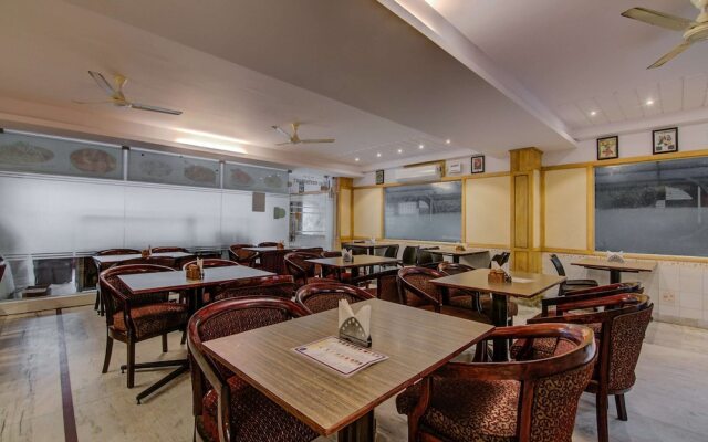 Oyo 14323 Anupama Hotel