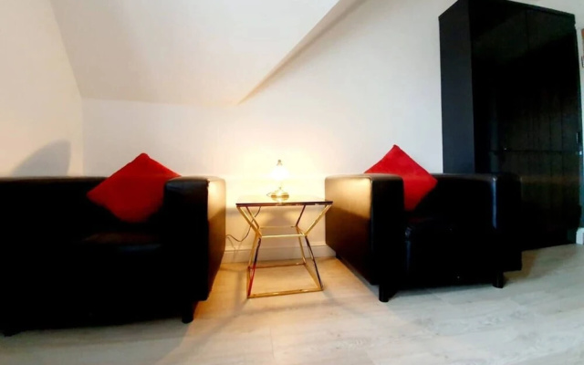 Beautiful 2BR Aptmt in Bedford Parking Wifi