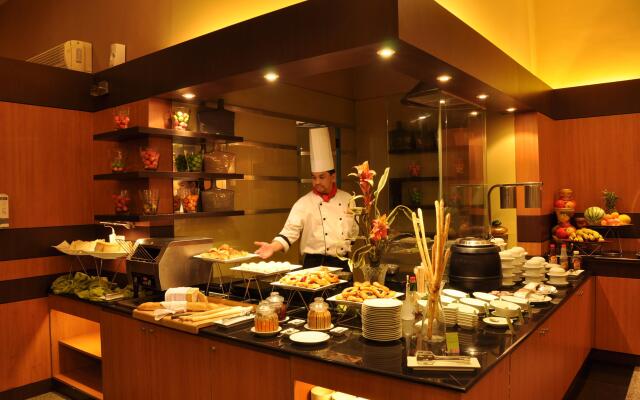 Greenhills Elan Hotel