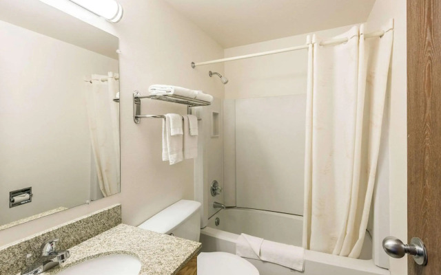 Rodeway Inn