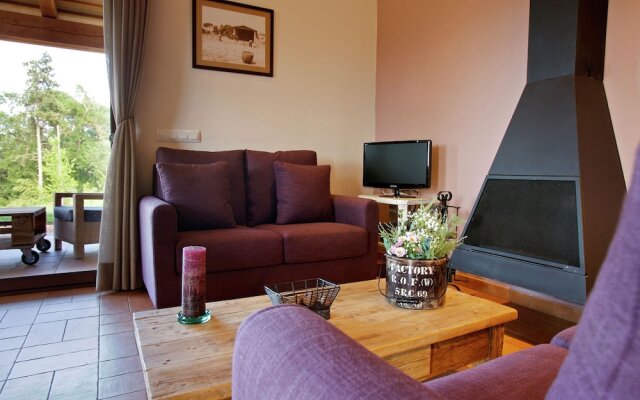 Comfortable Holiday Home in Catalonia with Swimming Pool