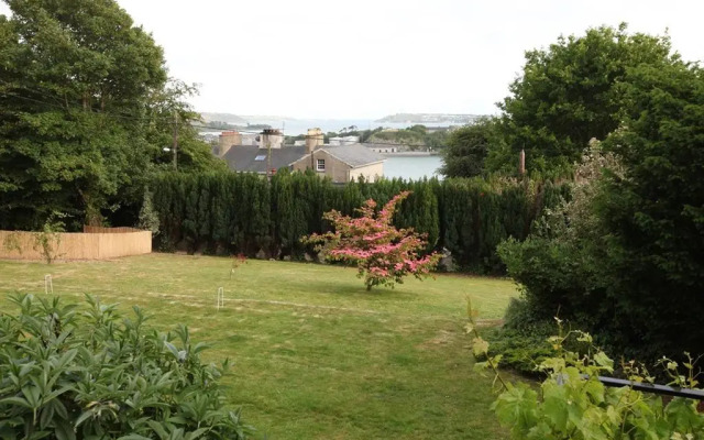 Robin Hill House