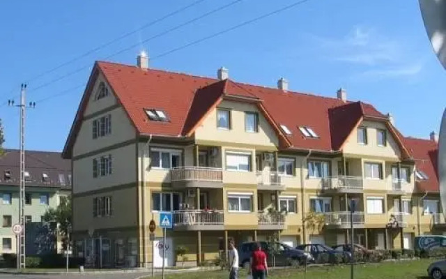 AAA-Apartment 2