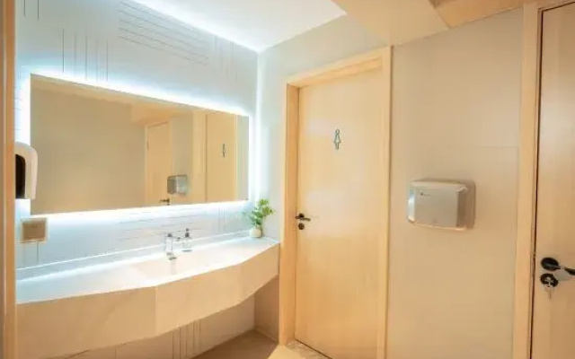 Homeinn · neo (Rizhao Shandong East Road University Town)