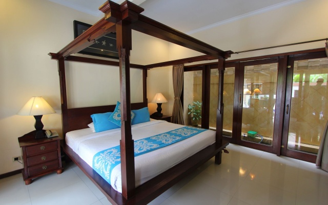 Heliconia Villa