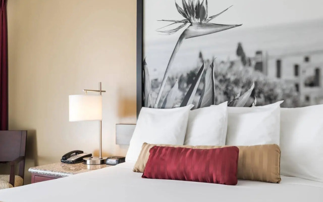 Kings Inn Anaheim at the Park & Convention Center
