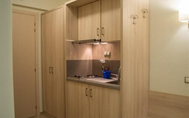 Alarzo Rooms
