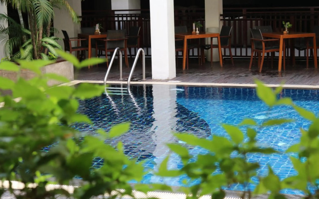 Sunshine Hotel And Residences