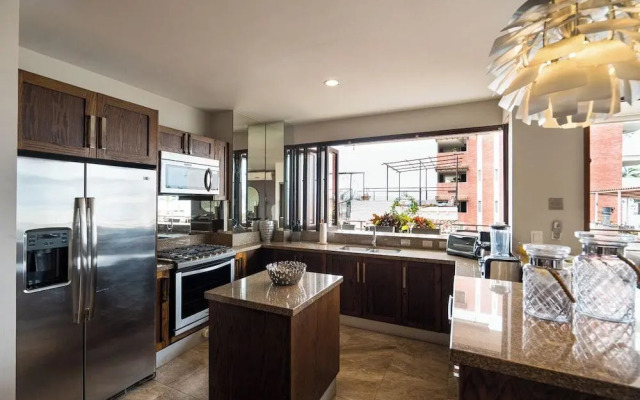 Pinnacle Resorts 220