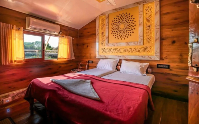 Coco Houseboats, Alleppey