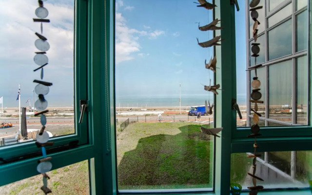 Beach Suite Sand