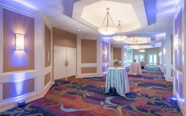 Crowne Plaza Virginia Beach Town Center by IHG