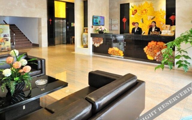 Sunshine Holiday Hotel