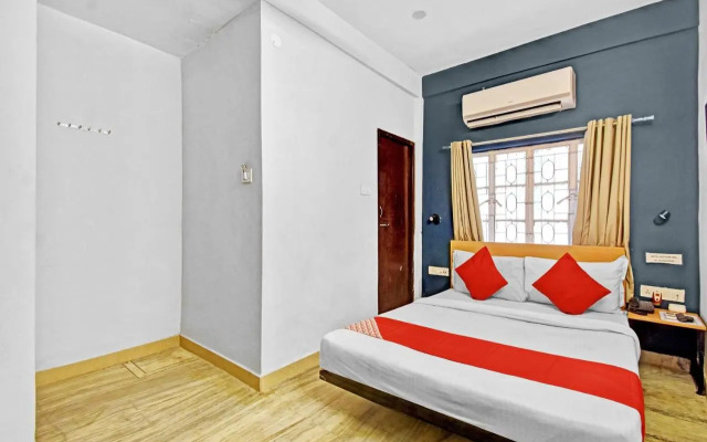 OYO 82317 Amaris Stay Hub